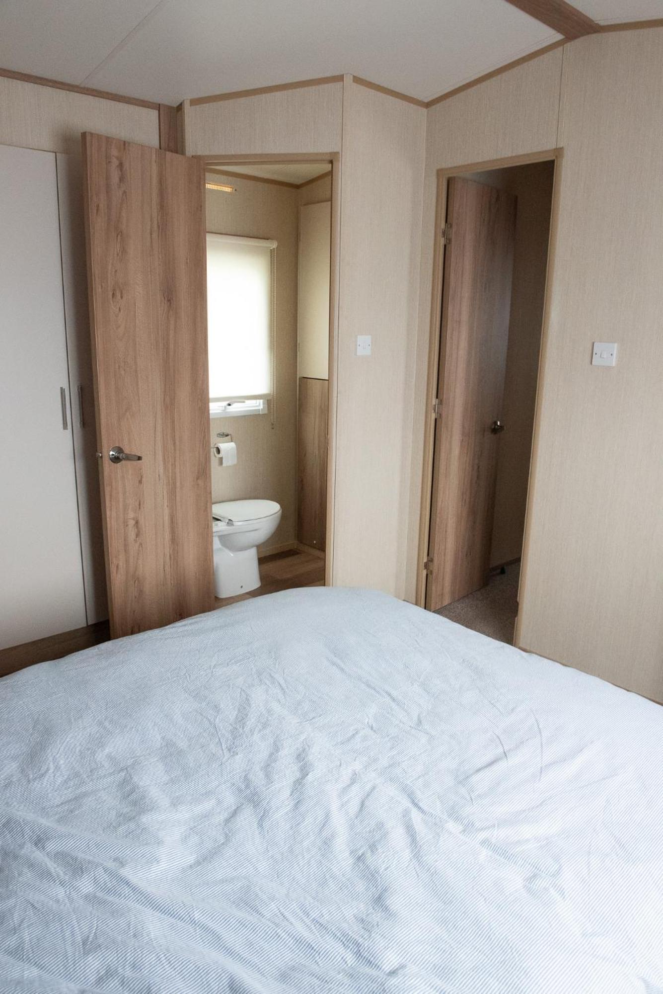 2 Bed Caravan For Hire At Golden Sands In Rhyl Exterior photo