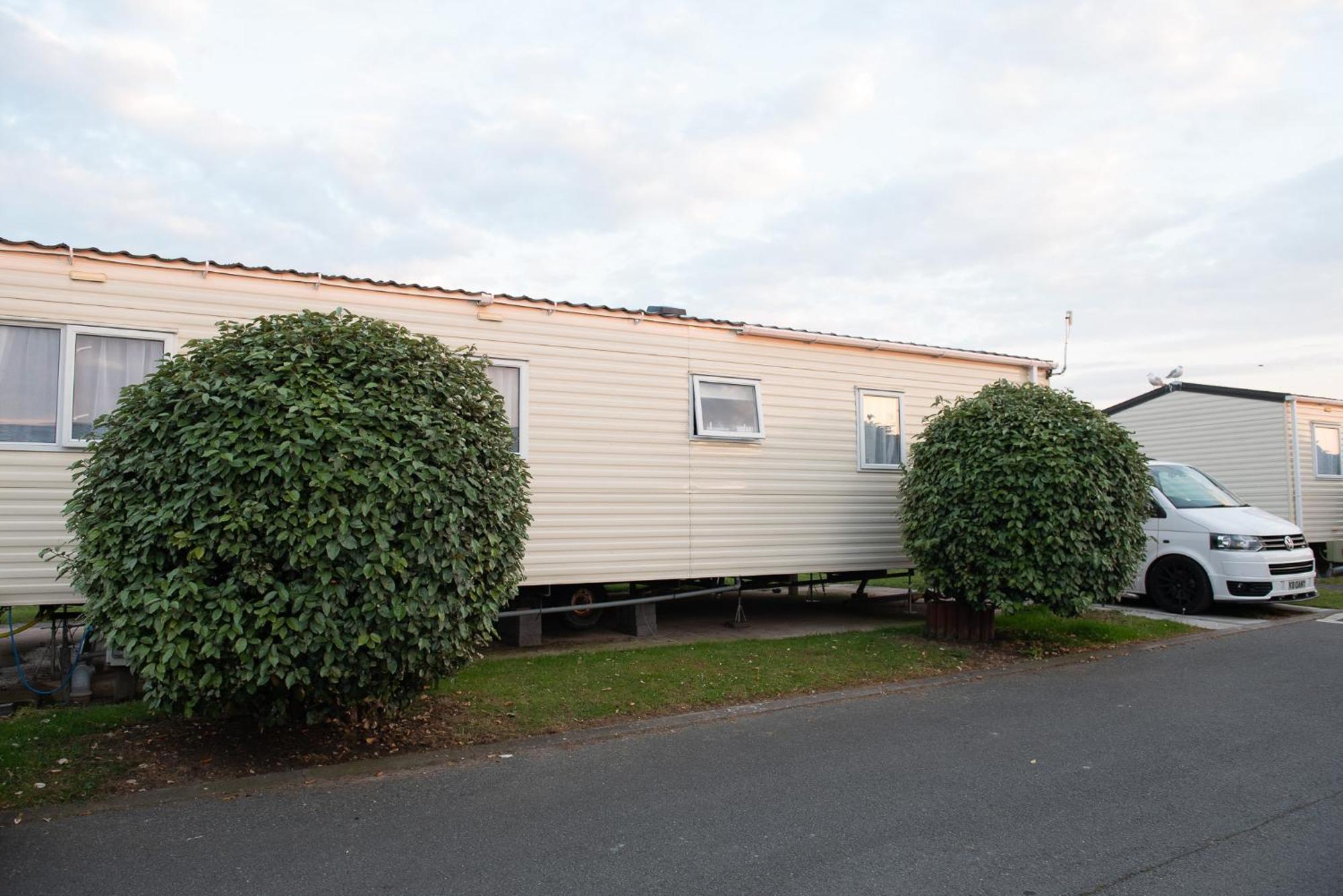 2 Bed Caravan For Hire At Golden Sands In Rhyl Exterior photo